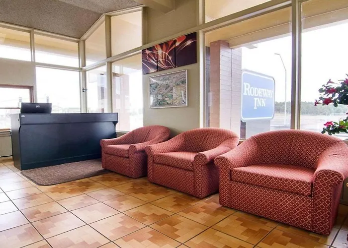 Rodeway East Route 66 Hotel