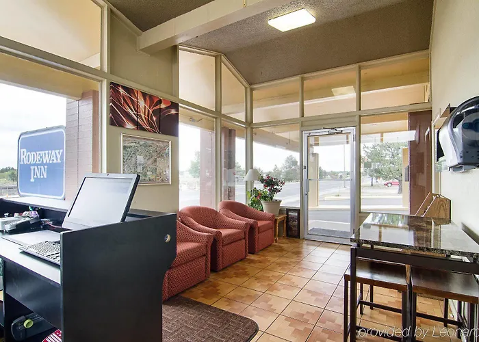Rodeway East Route 66 Hotel 2*
